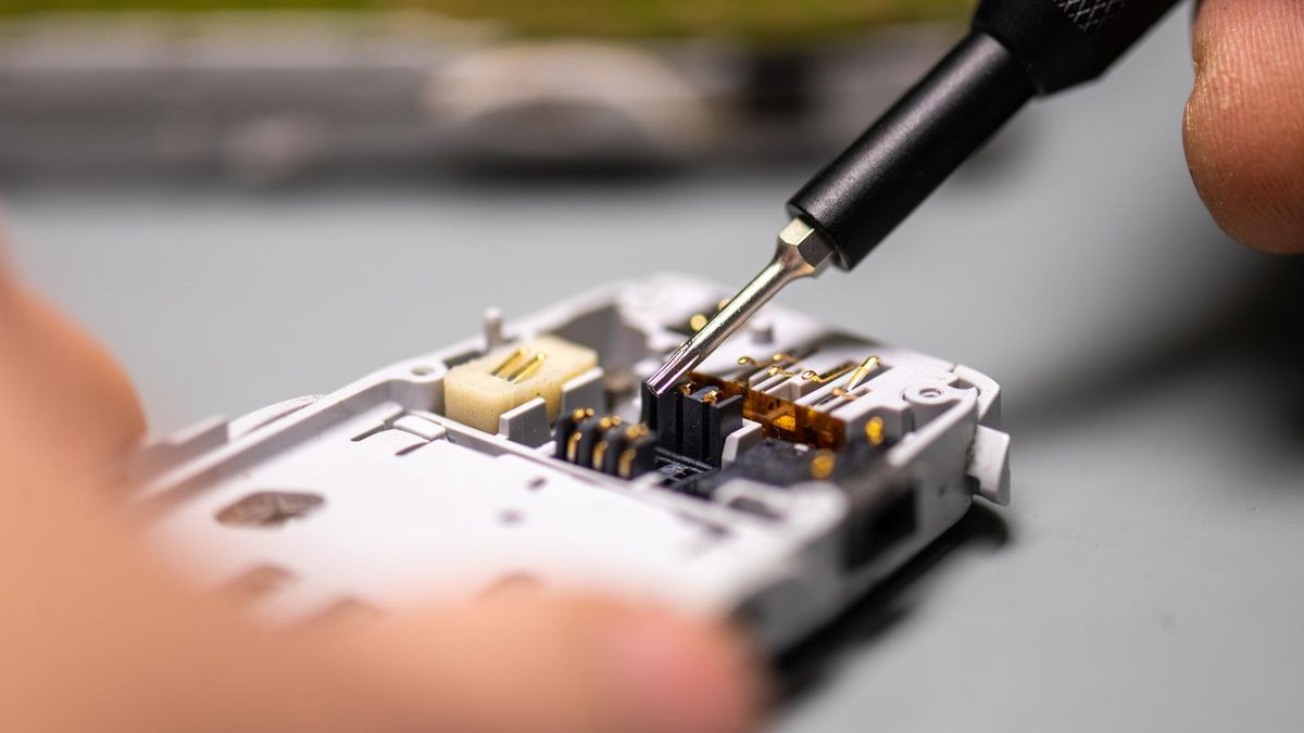 Reparación de un teléfono móvil