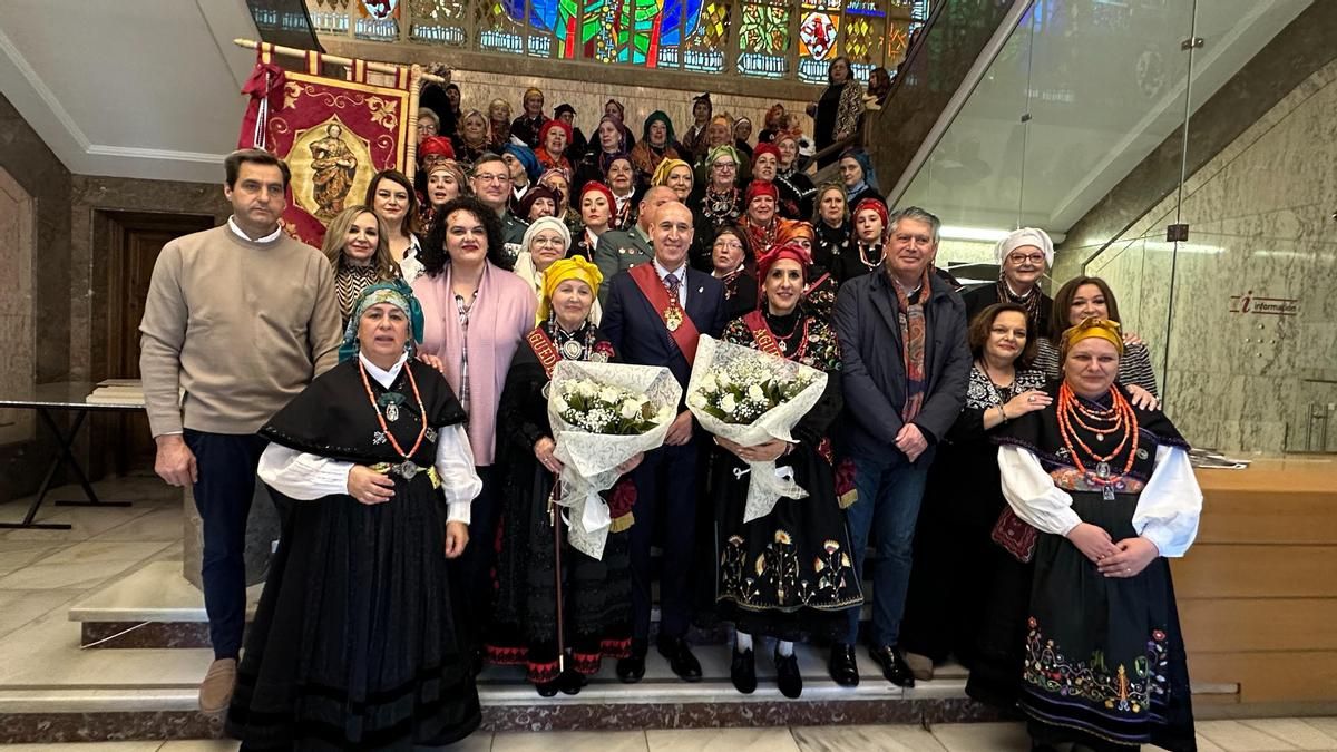Celebración de las Águedas en el Ayuntamiento de León.
