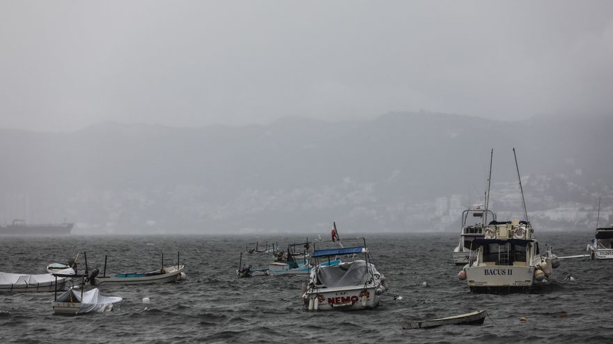 El huracán Enrique se localiza frente a costas de estado mexicano de Jalisco