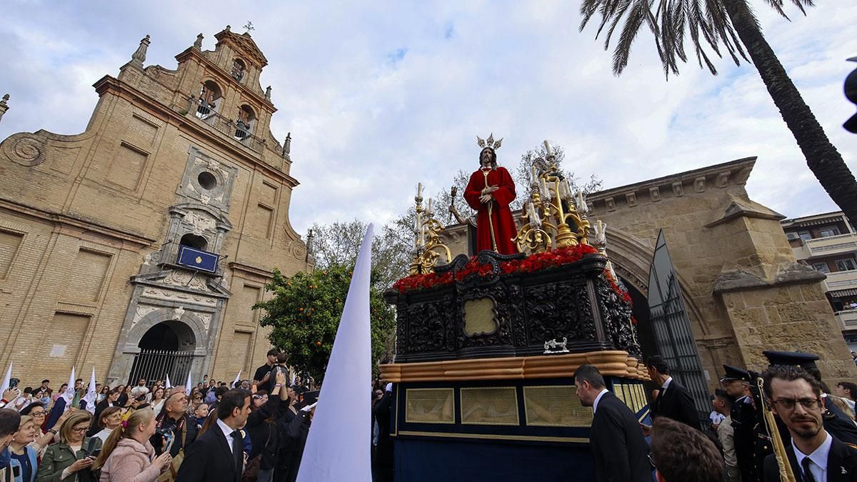 Salida de la hermandad de la Bondad