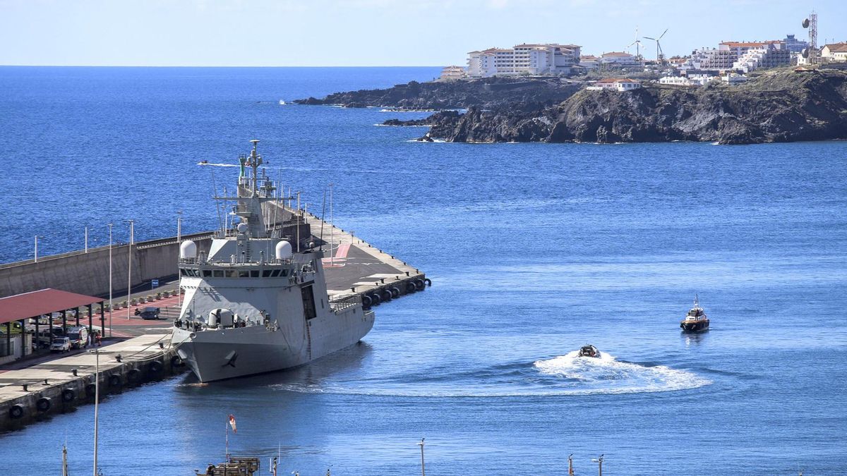 La Armada Española ha desarrollado este miércoles en el puerto de Santa Cruz de La Palma un simulacro de desactivación de un artefacto explosivo, en el marco del ejercicio avanzado de seguridad marítima MARSEC-25, que se lleva a cabo simultáneamente en diferentes puntos de la costa española.
