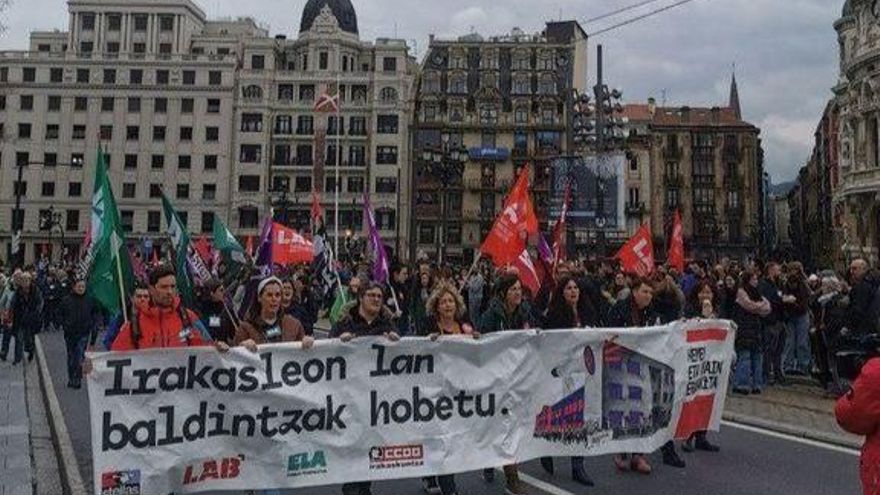 Los sindicatos mantienen la presión a Educación con tres manifestaciones en las capitales vascas y los profesores parados