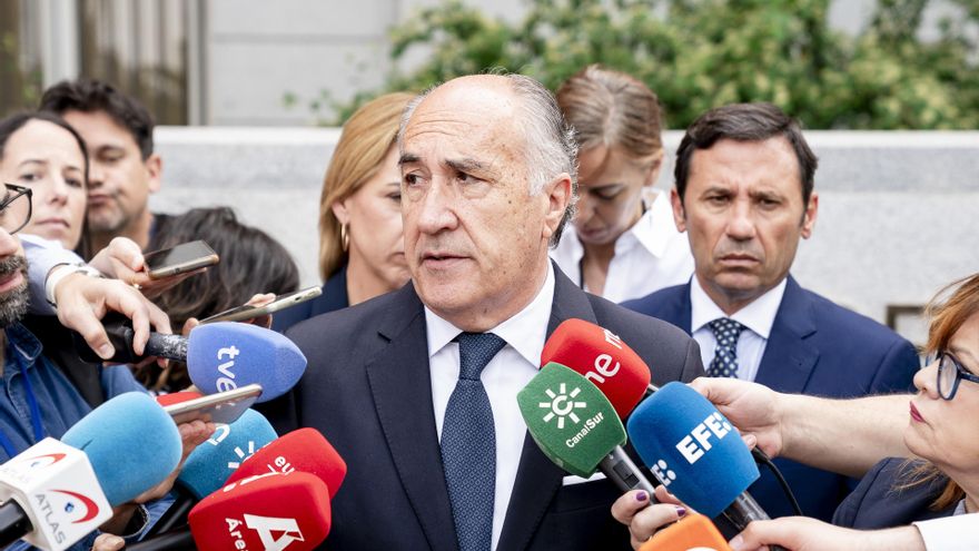 Dos mujeres acusan al alcalde del PP en Algeciras de acoso sexual