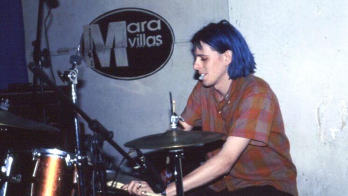 Otra de las fotos que sirven como recompensa, que retrata a Ken Stringfellow en la Sala Maravillas de Madrid, en 1995