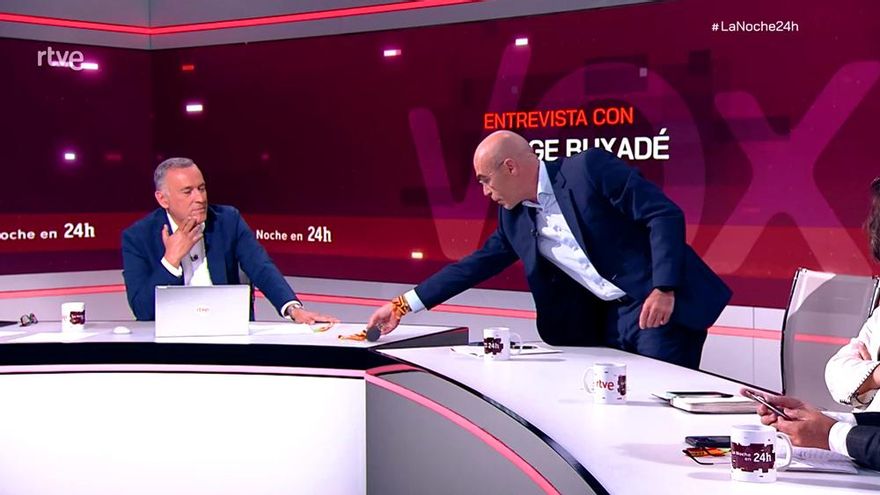 Fortes corrige a Jorge Buxadé por una resolución que quiso celebrar en RTVE con pulseras de Vox: “Os han condenado”