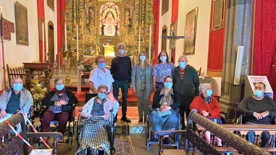El Hospital de Dolores retoma las salidas de sus pacientes con una visita al Santuario de Las Nieves