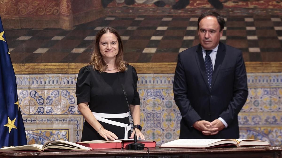 La nueva presidenta de la Acadèmia Valenciana de la Llengua pide a Pérez Llorca fortalecer "el prestigio social del valenciano"