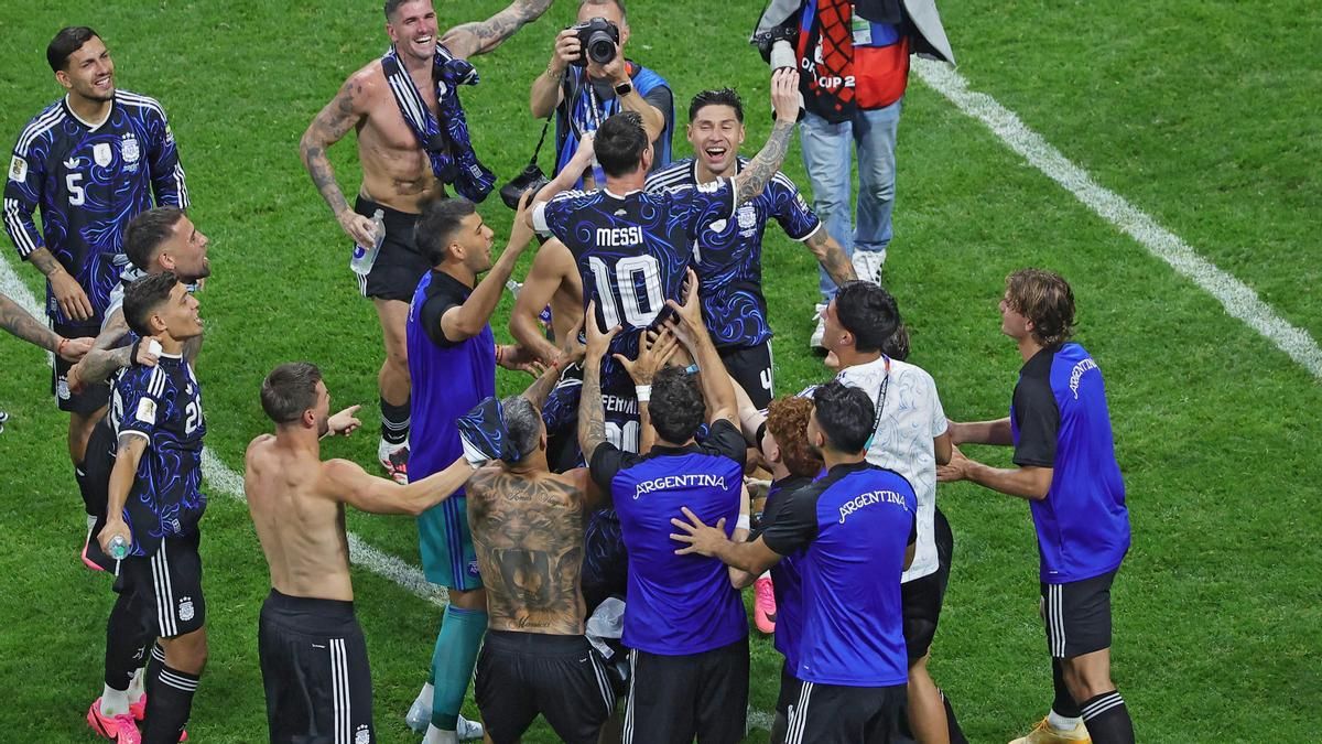 La Argentina de Messi remonta a Inglaterra en otra batalla épica y se cita con España en la final