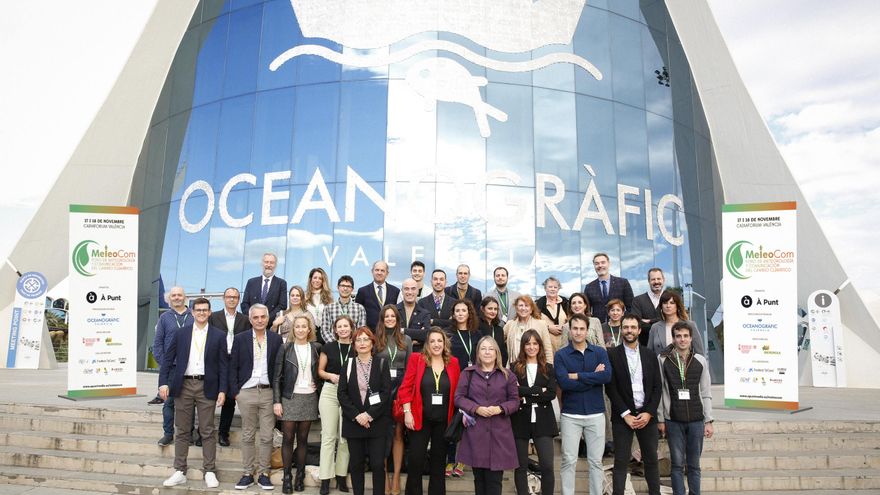 Los 'hombres y mujeres del tiempo' se citan en València y avisan de hasta un 10% más de lluvias torrenciales en 40 años