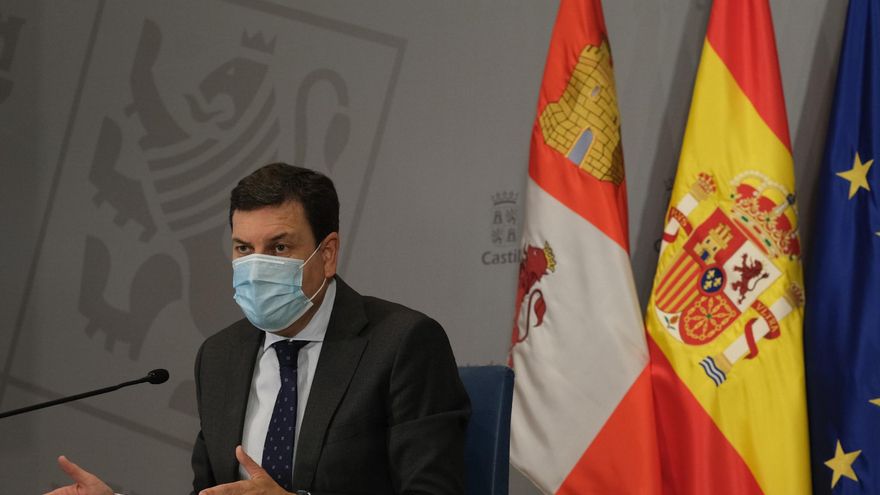 El portavoz de la Junta asegura que lleva a cabo "el 70% de las recomendaciones del Comité de Expertos" pero no sabe enumerarlas