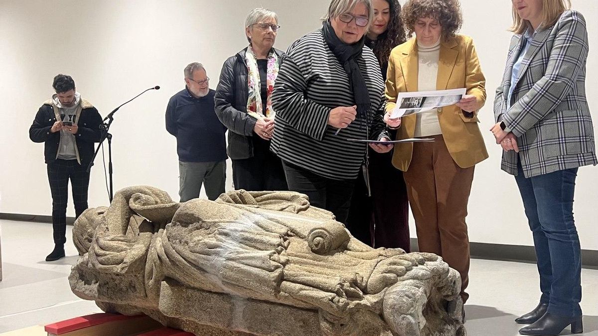 Día histórico: las estatuas del Pórtico de la Gloria expoliadas por los Franco regresan a Santiago