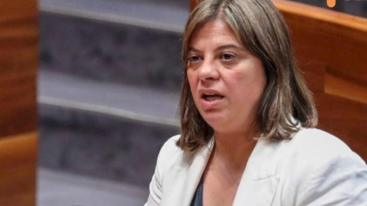 Gimena Llamedo, este martes, en el pleno del parlamento asturiano.