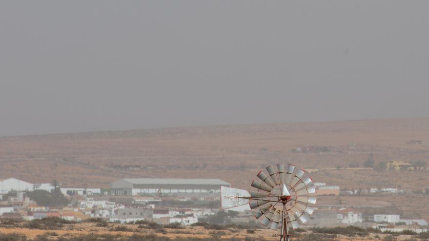 Sanidad recomienda a las personas más sensibles tomar precauciones ante la presencia de calima