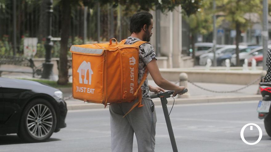 Un repartidor de JustEat