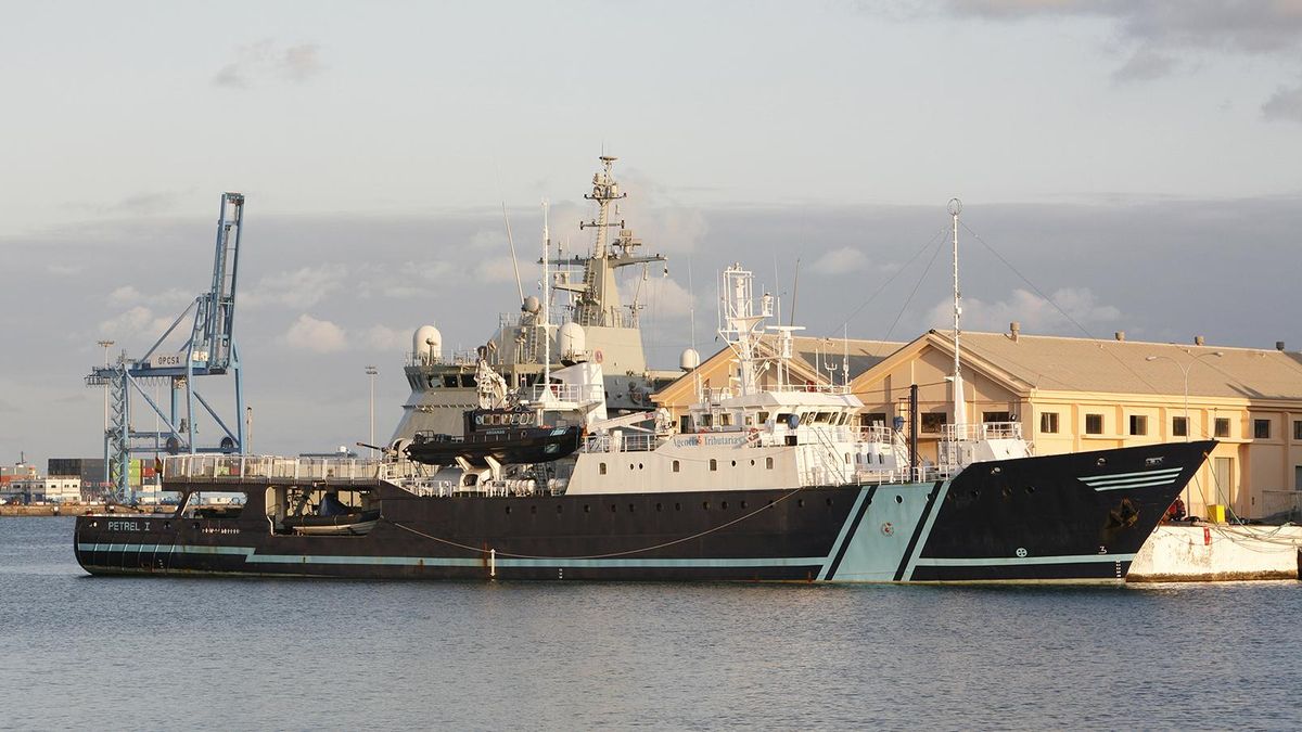 Intervienen más de 2.000 kilos de cocaína en un velero a 400 millas de Galicia