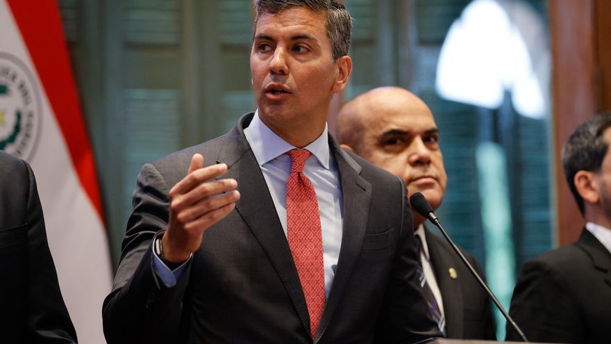 Gobierno paraguayo baja el precio de combustibles comercializados por la estatal petrolera