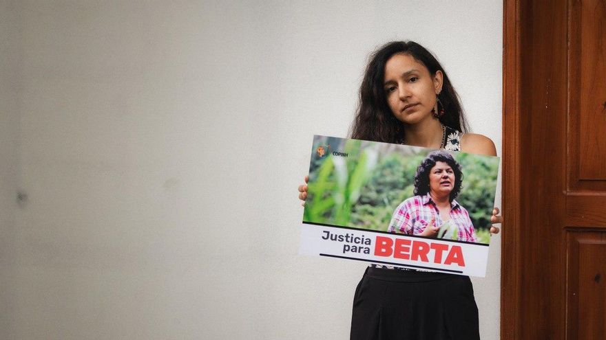 La hija de la activista Berta Cáceres, tras 8 años de su asesinato: "Es muy peligroso que este caso tarde tanto en cerrarse"