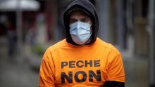 La dirección de Alcoa ha convocado al comité de empresa a una reunión que tendrá lugar este mediodía para informar “a la representación legal de los trabajadores de la situación insostenible a la que se enfrenta la planta de aluminio” y “las medidas que están siendo consideradas por el grupo, incluyendo medidas laborales”.