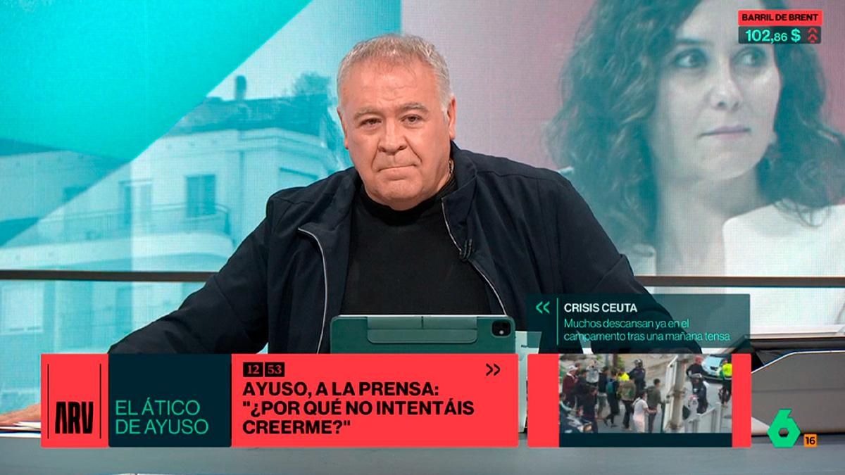 Ferreras responde a las formas de Ayuso con la prensa por las preguntas sobre el ático: "¡Alucinante, encima nos riñe!"