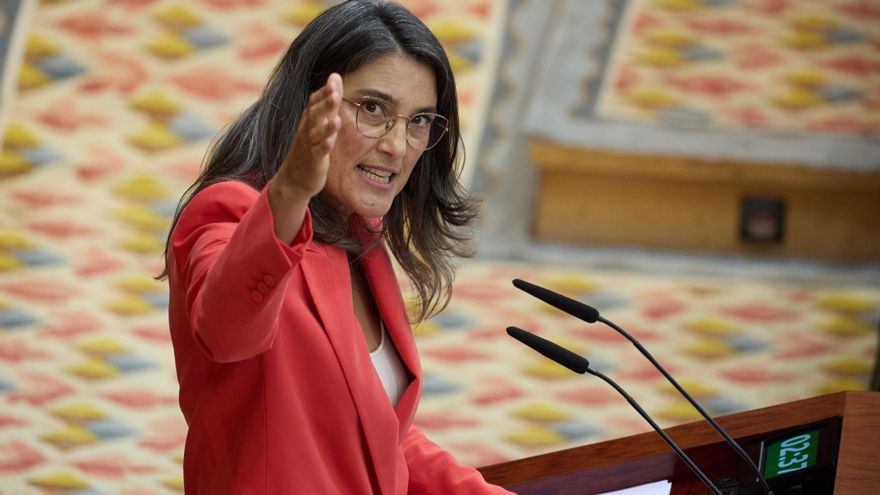 La oposición ataca el relato idílico del Madrid de Ayuso: “Su proyecto es que lo público sea humillante”