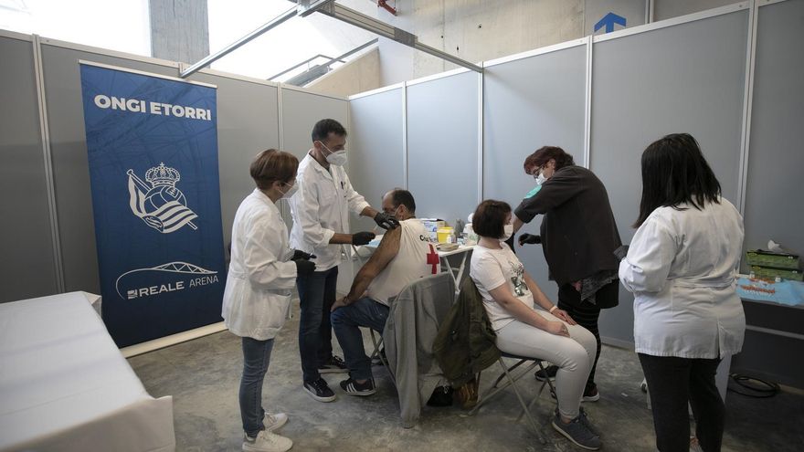 El estadio de la Real Sociedad, reconvertido en vacunódromo