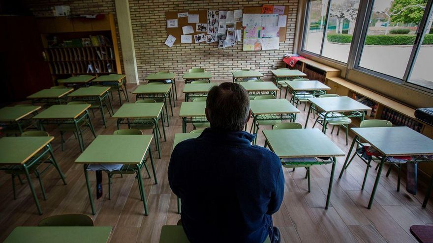 Educación elimina el límite de permanencia en la formación básica de adultos en Canarias