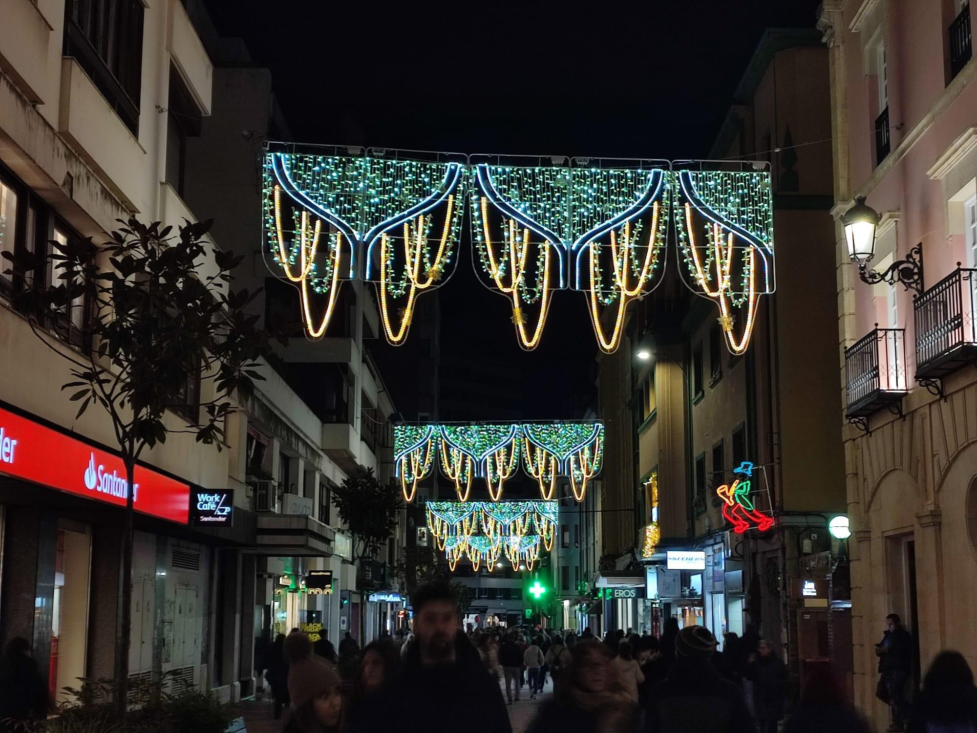 Las imágenes de cómo brilla la Navidad en el centro de León