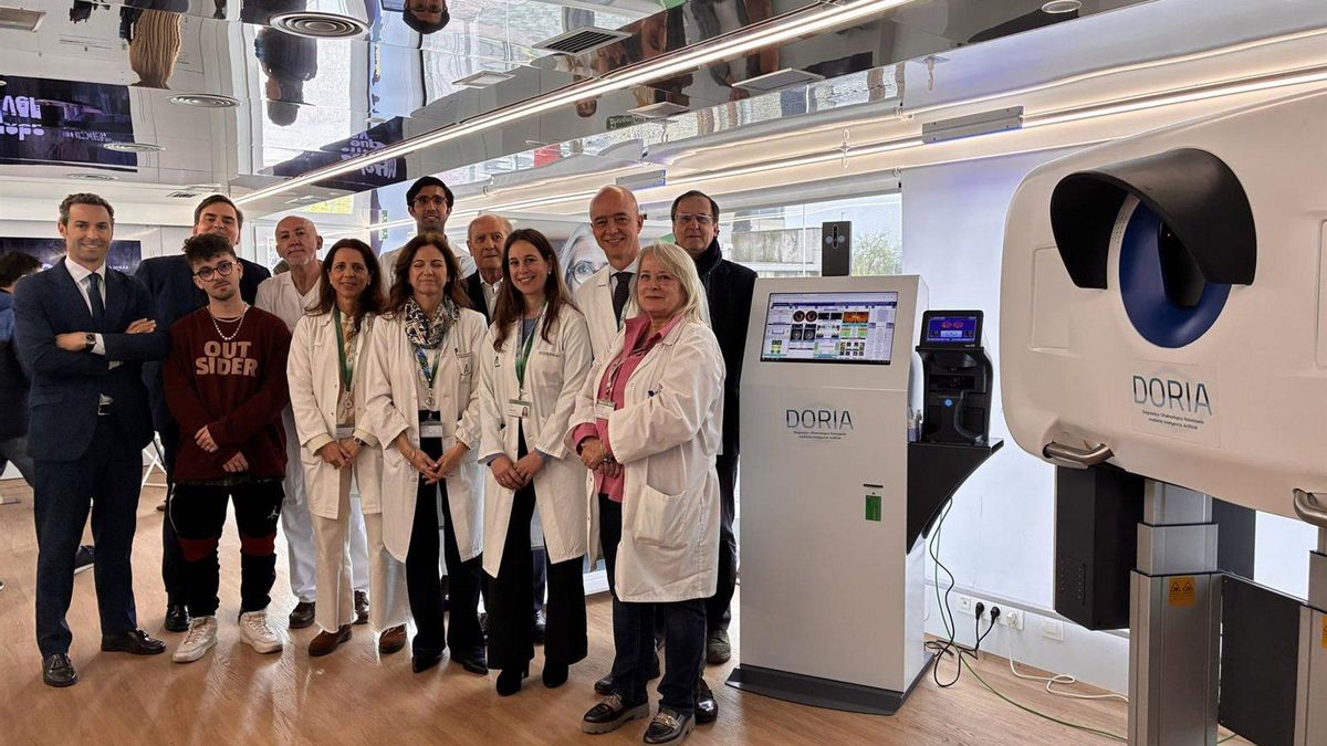 El Hospital Reina Sofía acerca la prevención ocular a la ciudadanía con revisiones y tecnología basada en IA