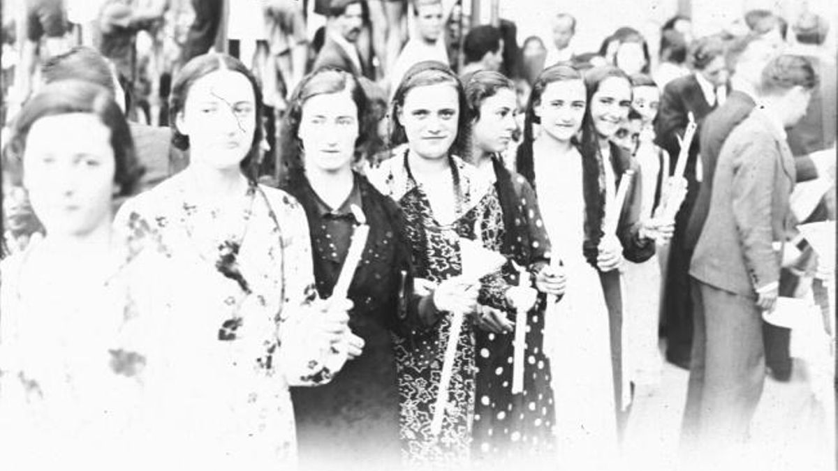 Procesión de la virgen del Carmen 1935 - Santos Yubero - mujeres
