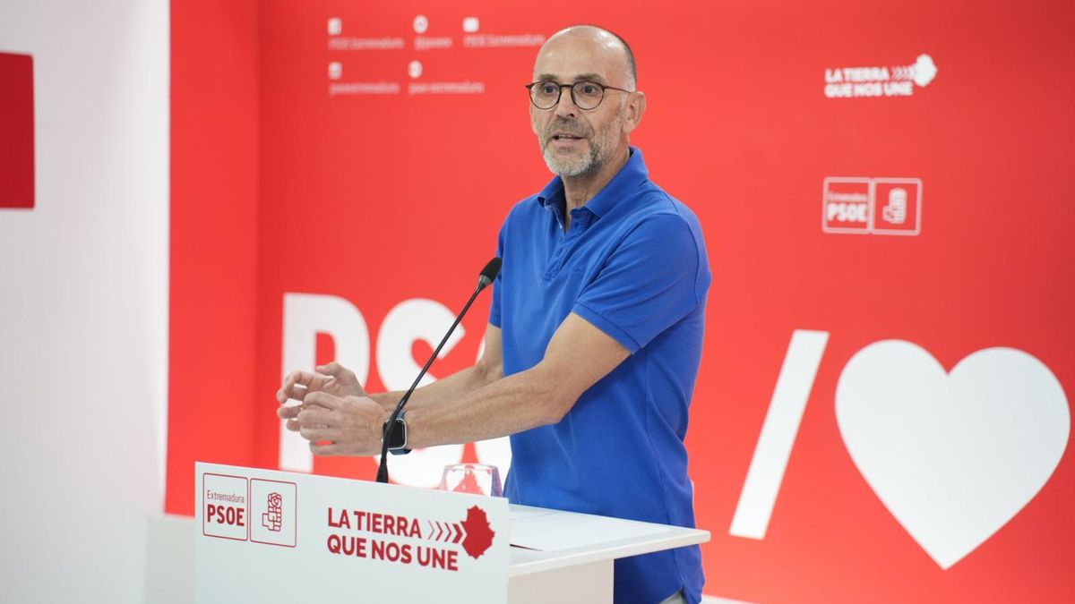 El secretario de Organización del PSOE de Extremadura, Manuel Mejías