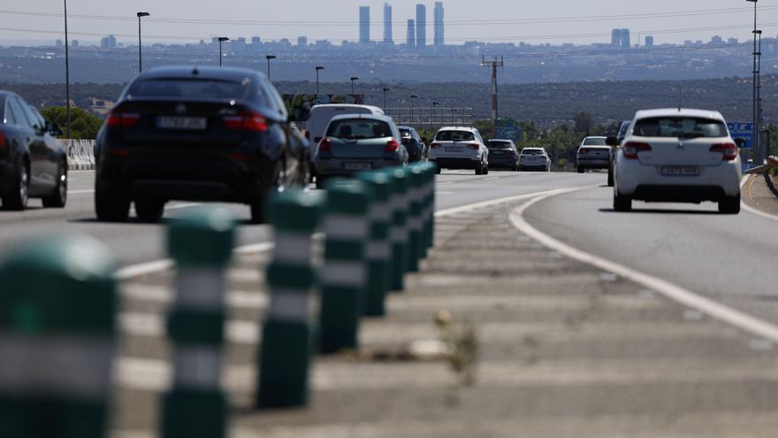 Adelantamiento a vehículos averiados: así queda la norma de la DGT tras la actuación del Reglamento de Circulación