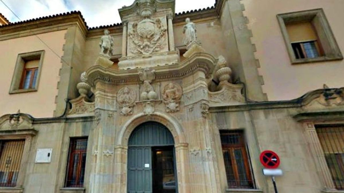 Patrimonio de la Junta autoriza el 'lifting' de la fachada de la Audiencia Provincial, un añadido del siglo XVI