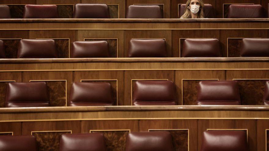 Álvarez de Toledo hace guiños a Vox en su último año en el Congreso con el acta del PP