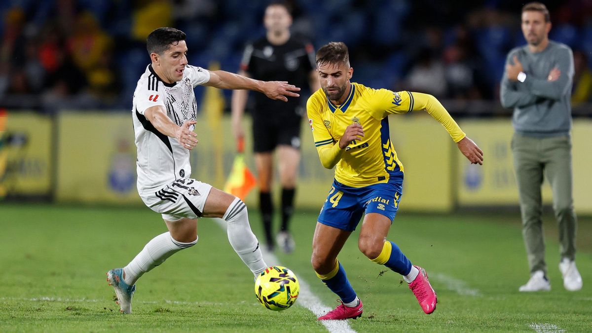 Las Palmas vuelve a ganar y mantiene el pulso en el liderato