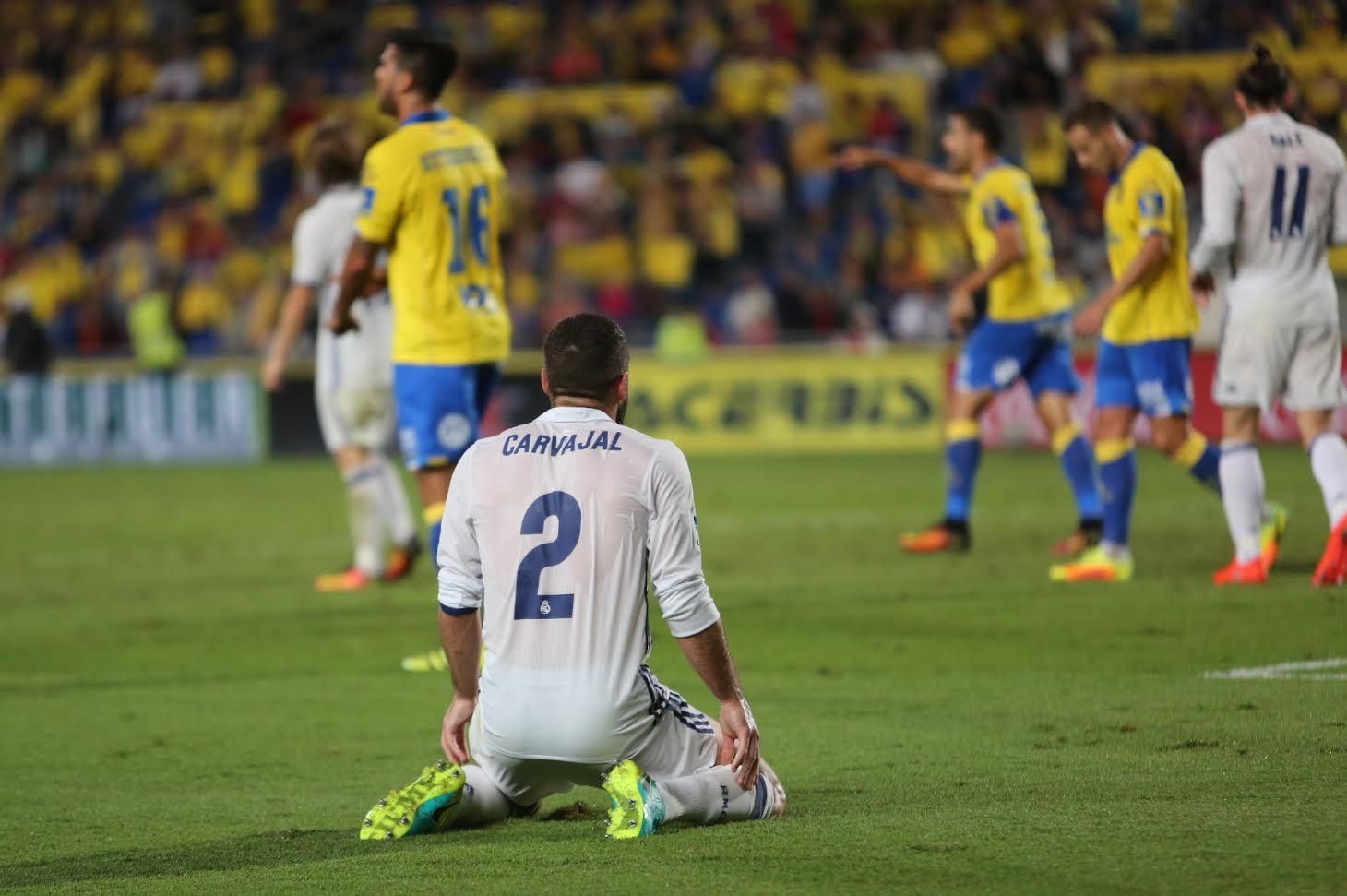 Carvajal, en el suelo. (ALEJANDRO RAMOS)