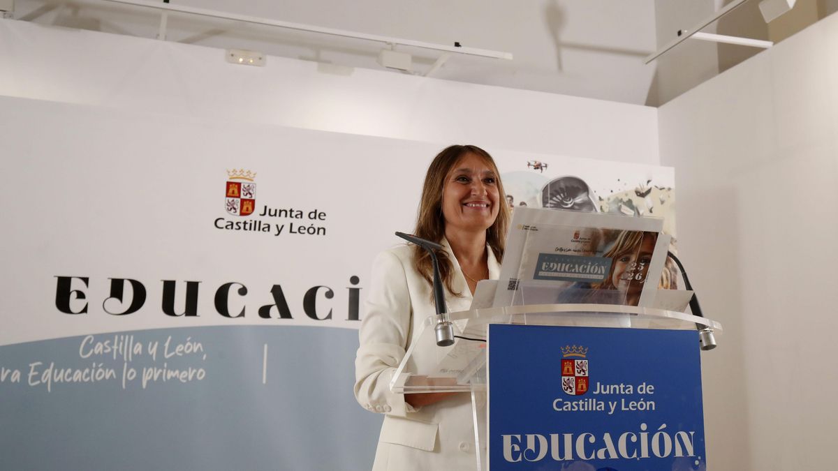 Firmas para cumplir la ley: que una niña con discapacidad tenga un asistente en su colegio de Valladolid