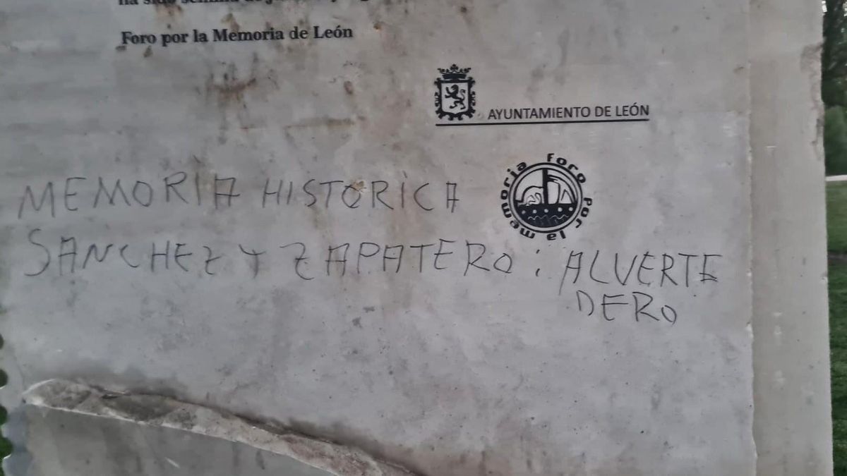 Nuevo mensaje vandálico en el monolito de Puente Castro por los fusilados por la dictadura en León.
