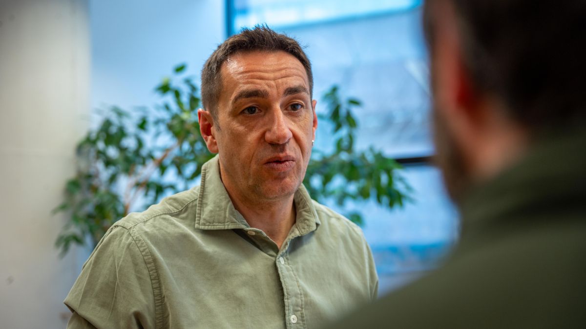 Emilio Delgado es diputado en la Asamblea regional y participará junto con Gabriel Rufián en un acto este 18 de febrero en Madrid.