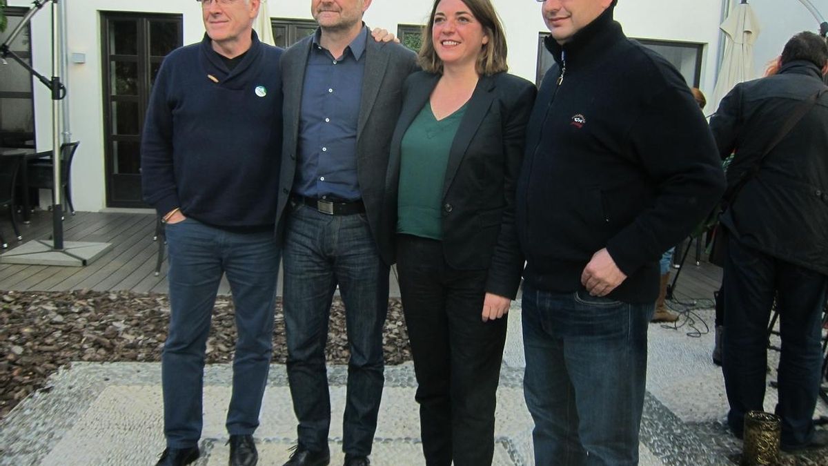 Maíllo, "convencido" de que IULV-CA va a "marcar muchos más goles de los que prevén las encuestas"