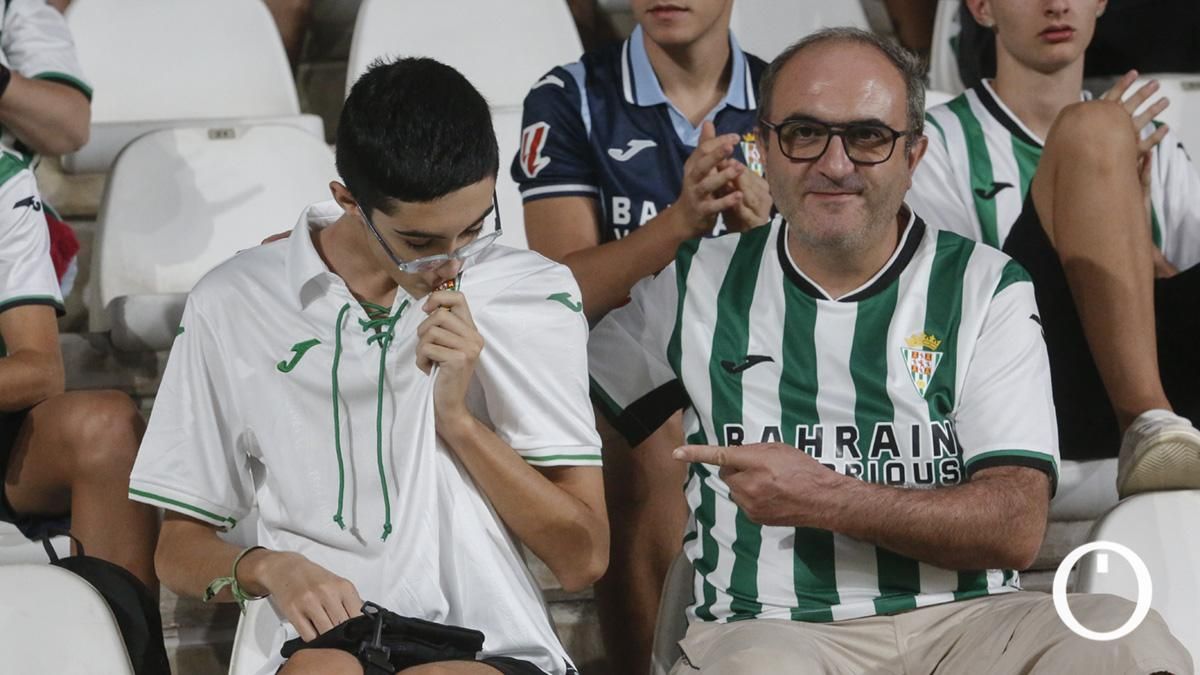 Grada Blanquiverde del Córdoba CF - Racing de Santander