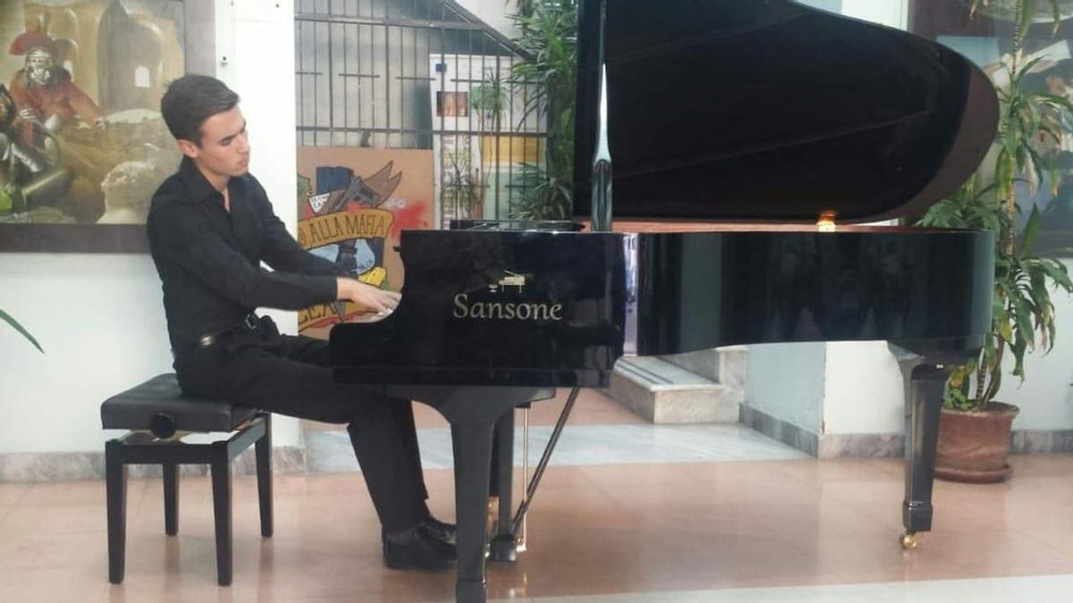 Andrea Fuca es pianista.