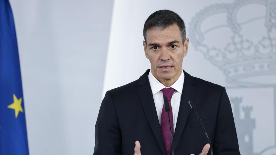 El presidente del Gobierno, Pedro Sánchez, durante su intervención en la rueda de prensa conjunta con el director general de la Organización Mundial de la Salud, Tedros Adhanom, en el Palacio de la Moncloa el pasado mes de mayo. EFE/ Chema Moya