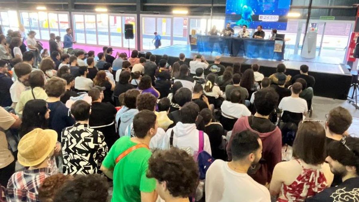 Numeroso público asistió a las charlas en la edición del año pasado de Cometcon.