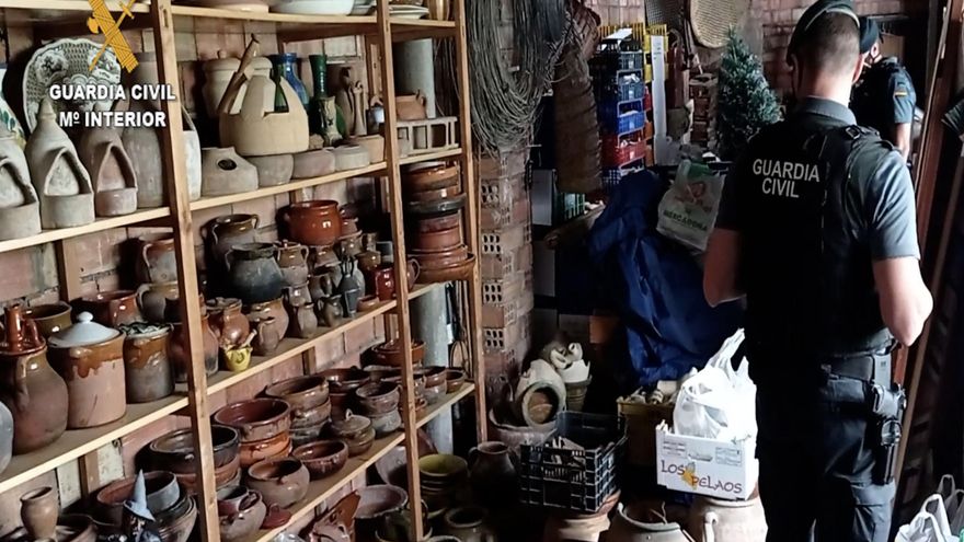 'Operación Onkel': un millar de "piezas arqueológicas" intervenidas por la Guardia Civil provenían de "vertederos"