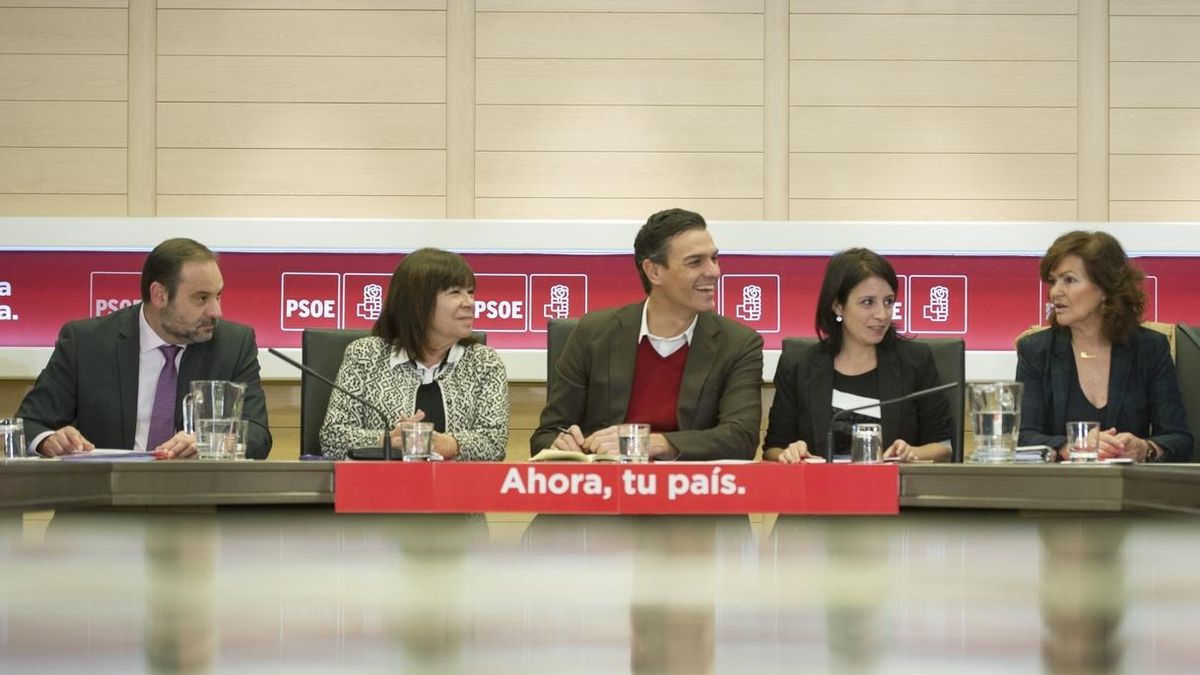 El PSOE endurece sus ataques a Ciudadanos y compara a Rivera con el fundador de Falange, pero luego rectifica