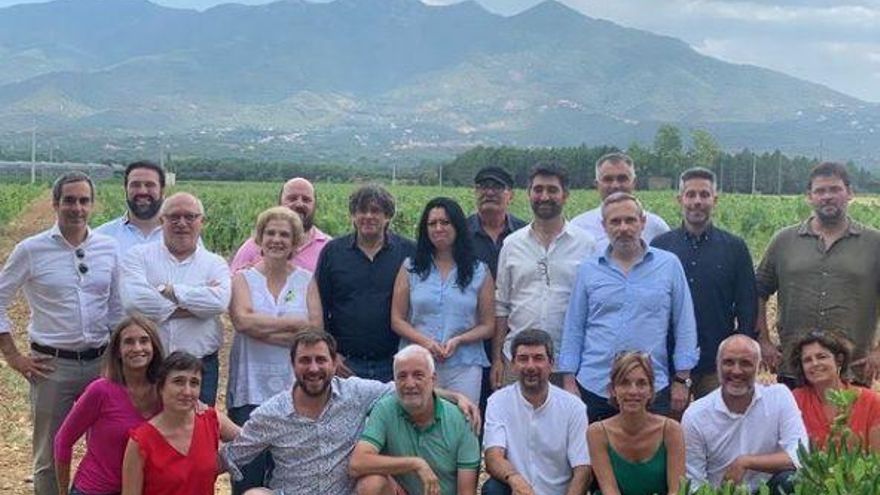 El vicepresident del Govern acude a una comida con Puigdemont y otras 20 personas tras pedir reducir la vida social