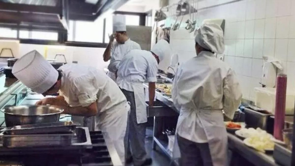 Canarias repite con el salario más bajo de España, cerca de 400 euros menos al mes que la media