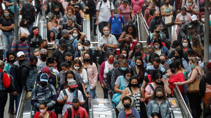 La covid-19 en Brasil: un año de gestión caótica, 250.000 muertos y negacionismo