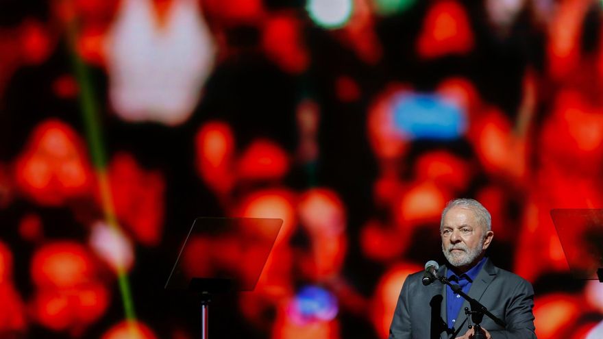 Lula se enfrenta a Bolsonaro en un duelo histórico para Brasil