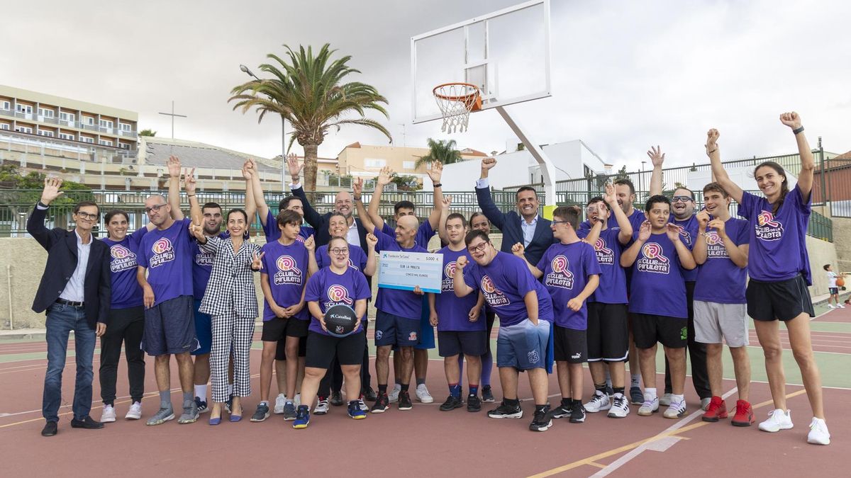 El Club de la Piruleta recibe el donativo de la iniciativa #MárcateUnTripleSolidario en el Circuito 3x3 CaixaBank